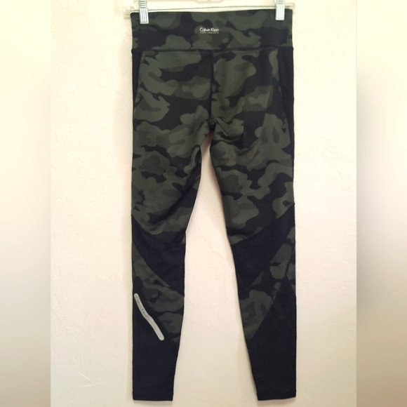 Calvin Klein Leggings Camo Print Performance Wick Size S - Picture 3 of 7